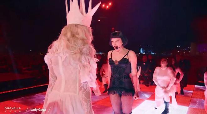 科切拉舞台再度“封神”只有 LadyGaga才能“怪”得毫不违和(图6)