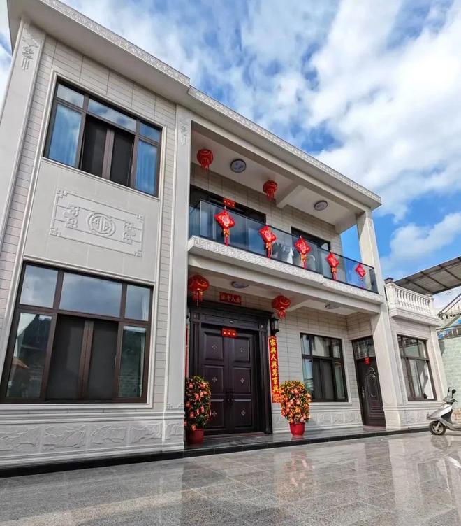 30岁小伙的农村自建房火了外观虽然平平无奇装修却很有档次！(图2)
